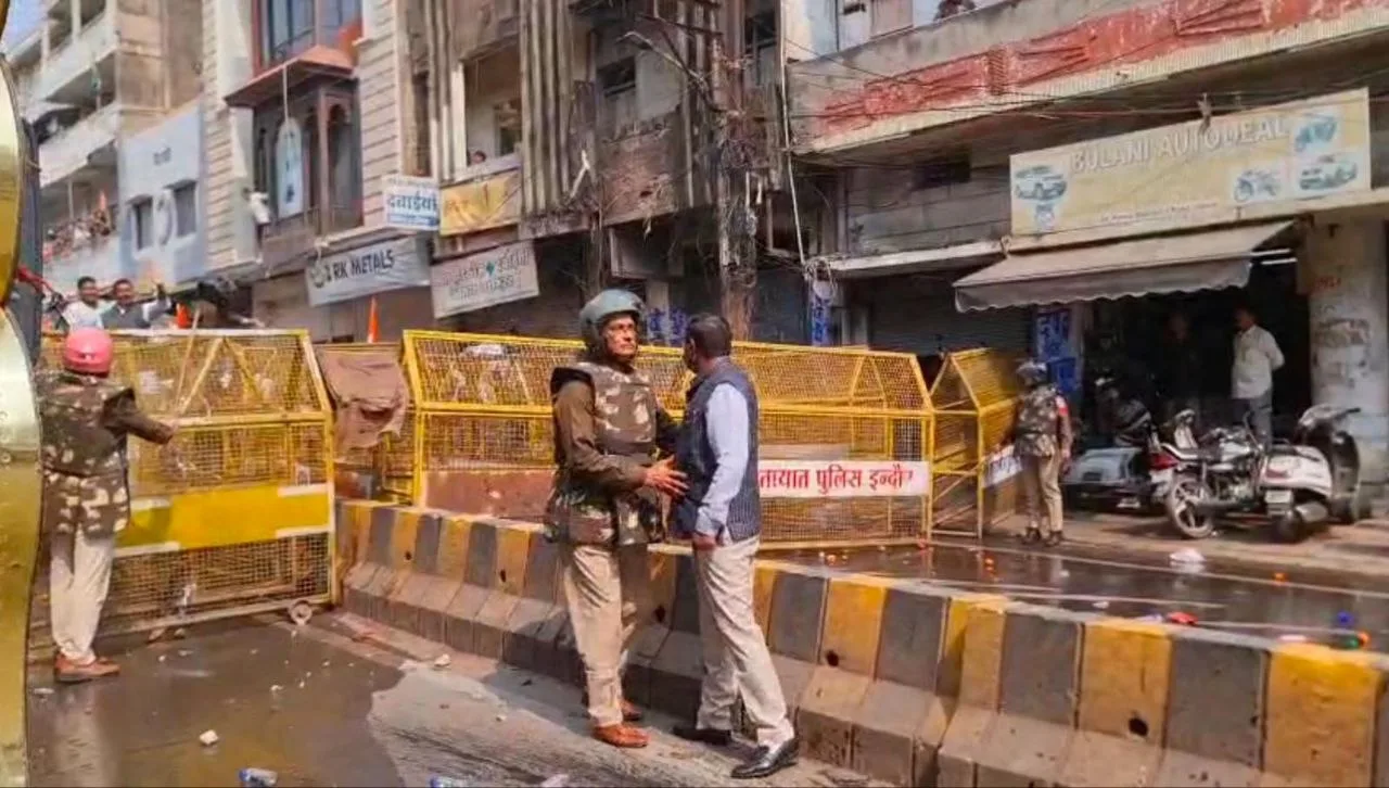 Indore News: इंदौर में सियासी रण:-भाजपा-कांग्रेस कार्यकर्ताओं में खूनी संघर्ष