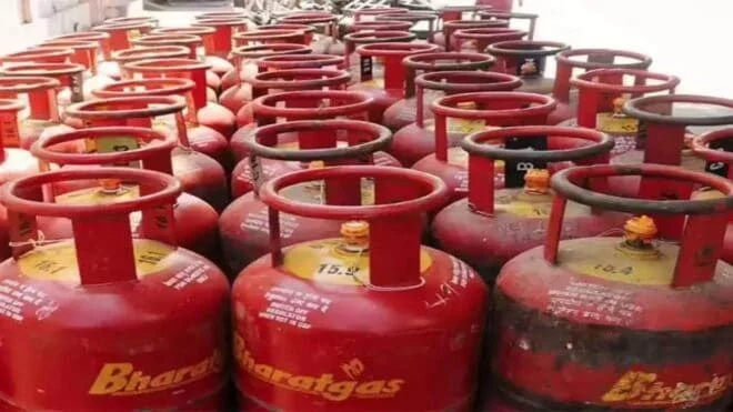 अब 21 दिन बाद ही बुक होगा दूसरा Cylinder, LPG बुकिंग का नियम बदला