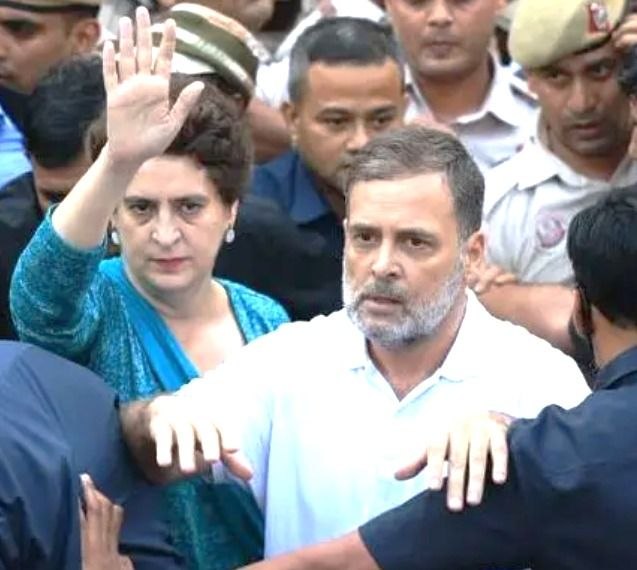 ज्ञानेश कुमार के इस्तीफे की मांग पर विपक्ष का प्रदर्शन जारी, पटना और बेंगलुरू समेत कई जगह प्रदर्शन!