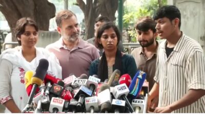 ‘सिर पर डंडा, चेहरे पर खरोंच के निशान’, प्रदर्शनकारी छात्रों का पुलिस पर गंभीर आरोप; राहुल गांधी ने कार्रवाई की कही बात