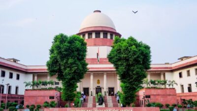 दिल्ली में मेट्रो गेट बंद करने और इंटरनेट पाबंदी पर सुप्रीम कोर्ट में माफी, केंद्र ने दी सफाई
