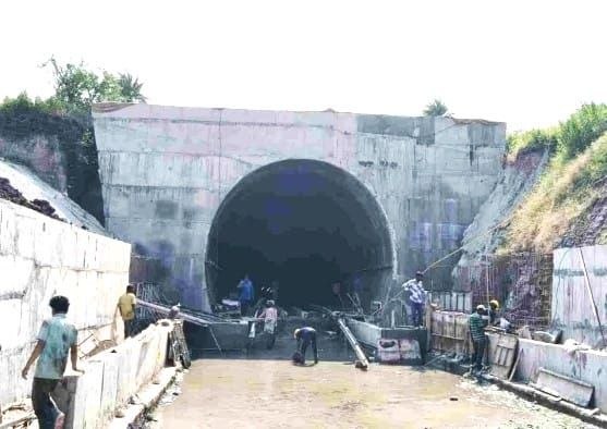 इंदौर-दाहोद रेल खंड की टीही की 3 किमी लंबी सुरंग में ट्रैक का काम पूरा, अक्टूबर के अंत तक काम पूरा करने का लक्ष्य, फिर धार तक ट्रेन!